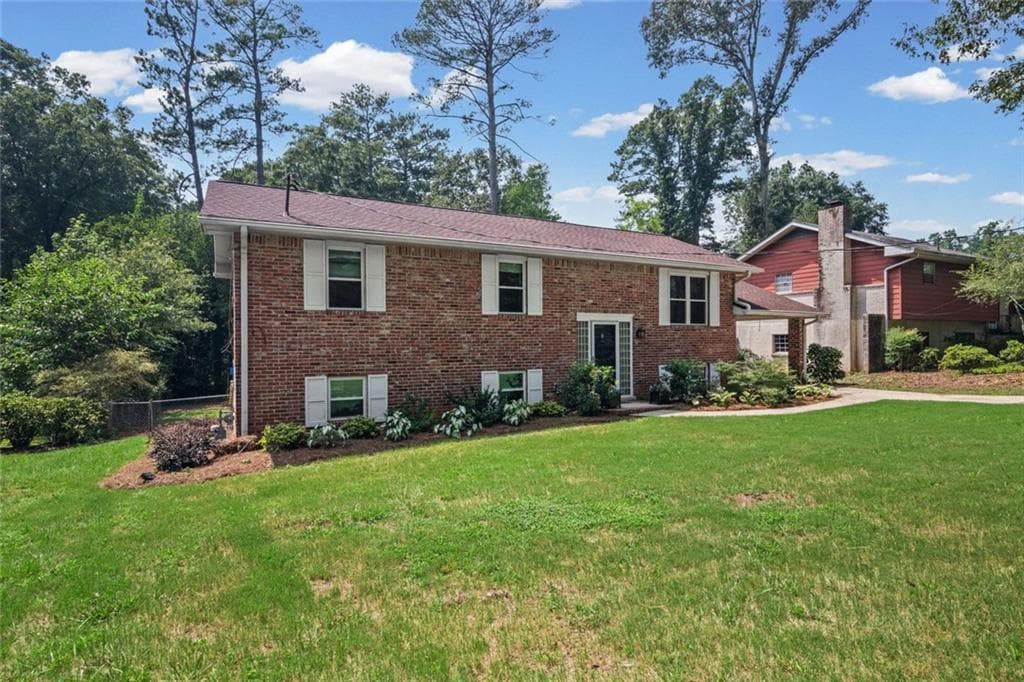 4 bedroom, 2 bathroom, 2,160 sq ft single family residence for sale at 1342 Atterberry Place, Decatur, GA 30033 — photo 4
