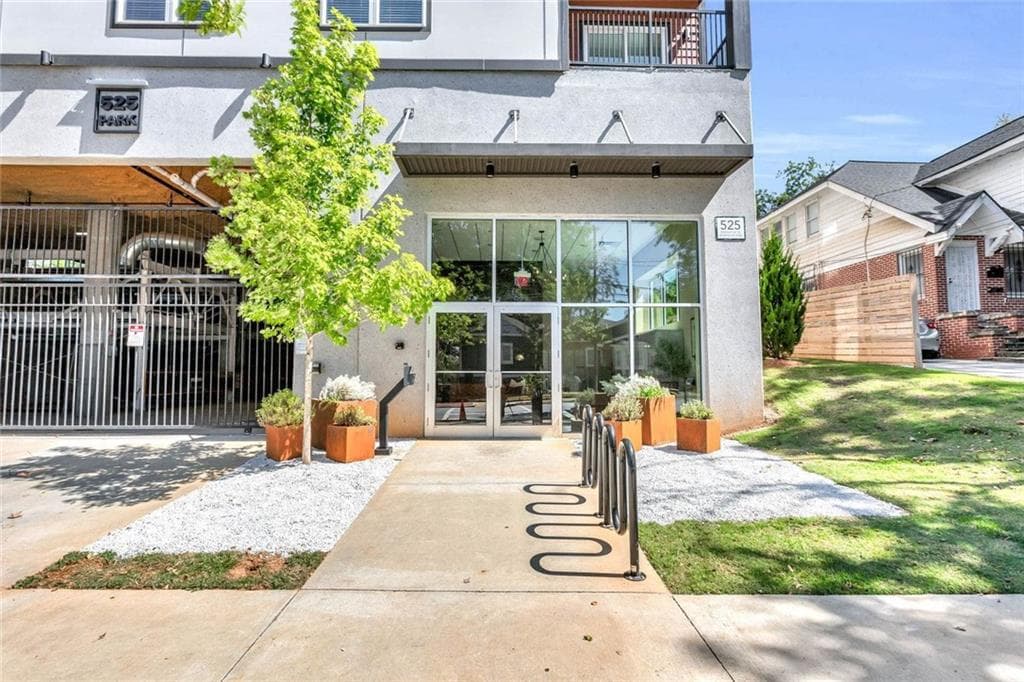 1 bedroom, 1 bathroom, 657 sq ft condominium for rent at 525 Parkway Drive 515, Atlanta, GA 30354 for $1,450 a month — photo 1 of 17