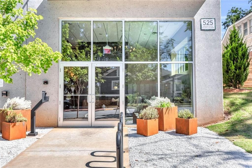 1 bedroom, 1 bathroom, 657 sq ft condominium for rent at 525 Parkway Drive 515, Atlanta, GA 30354 for $1,450 a month — photo 2