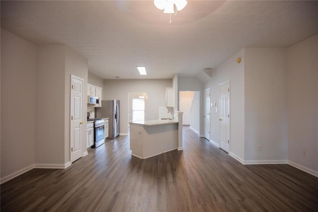 2 bedroom, 3 bathroom, 1,520 sq ft other for rent at 649 Kenridge Drive, Suwanee, GA 30024 for $1,750 a month — photo 9