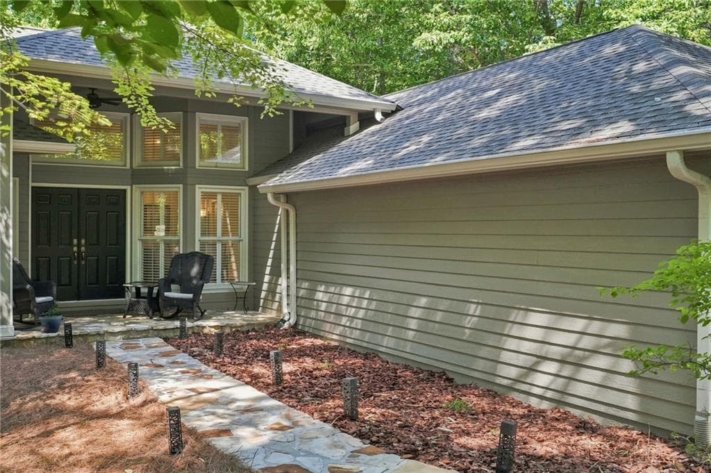 4 bedroom, 2 bathroom, 2,390 sq ft single family residence for sale at 523 Cherokee Trail, Big Canoe, GA 30143 — photo 2