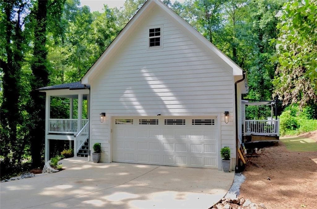 8 bedroom, 4 bathroom, 4,418 sq ft single family residence for sale at 592 Hidden Hills Court, Marietta, GA 30066 — photo 4