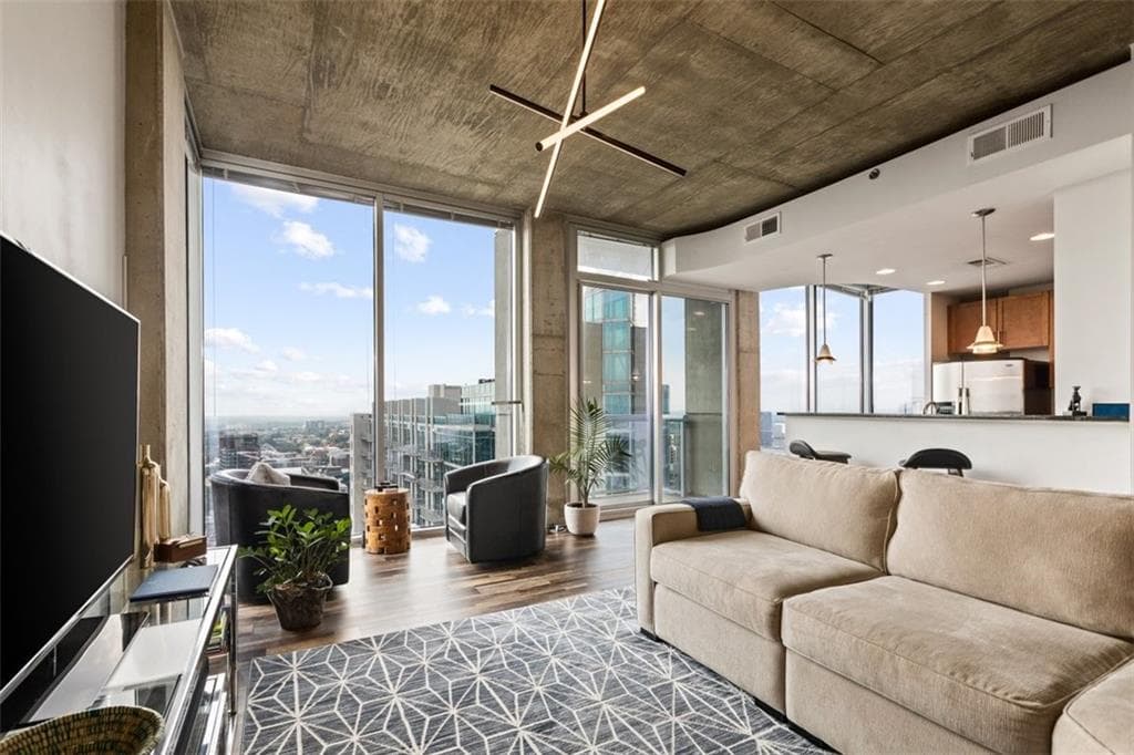 1 bedroom, 1 bathroom, 802 sq ft condominium for sale at 855 Peachtree Street 2901, Atlanta, GA 30308 — photo 5