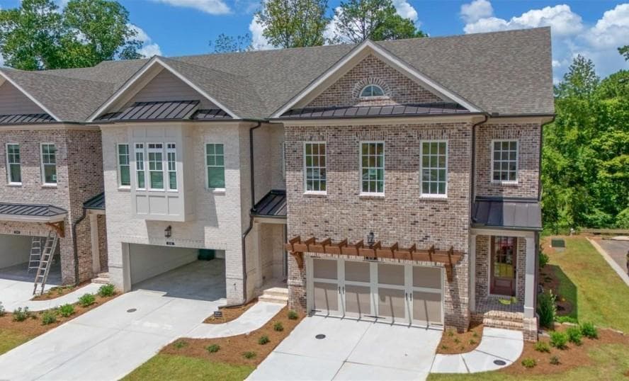 4 bedroom, 4 bathroom, 3,034 sq ft townhouse for sale at 5683 Broad River View 440, Peachtree Corners, GA 30092