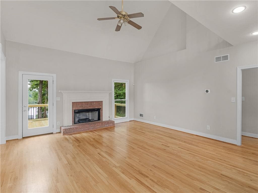 4 bedroom, 3 bathroom, 2,364 sq ft single family residence under contract at 1445 Lake Forest Lane, Mcdonough, GA 30253 — photo 4