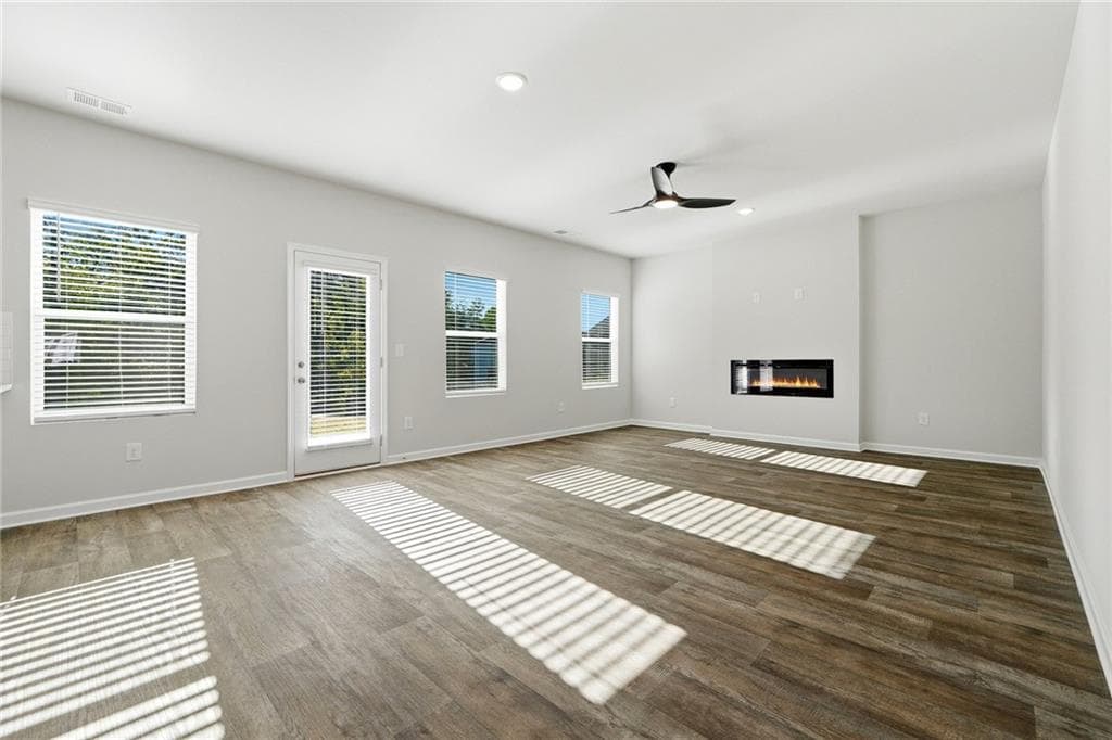 4 bedroom, 3 bathroom, 2,345 sq ft single family residence for sale at 439 RIVER WALK FARM Parkway, Covington, GA 30014 — photo 6