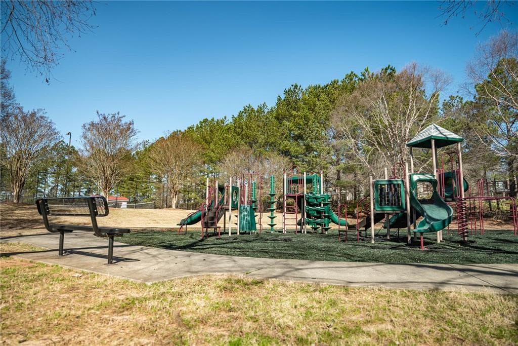 4 bedroom, 3 bathroom, 2,345 sq ft single family residence for sale at 433 River Walk Farm Parkway, Covington, GA 30014 — photo 7