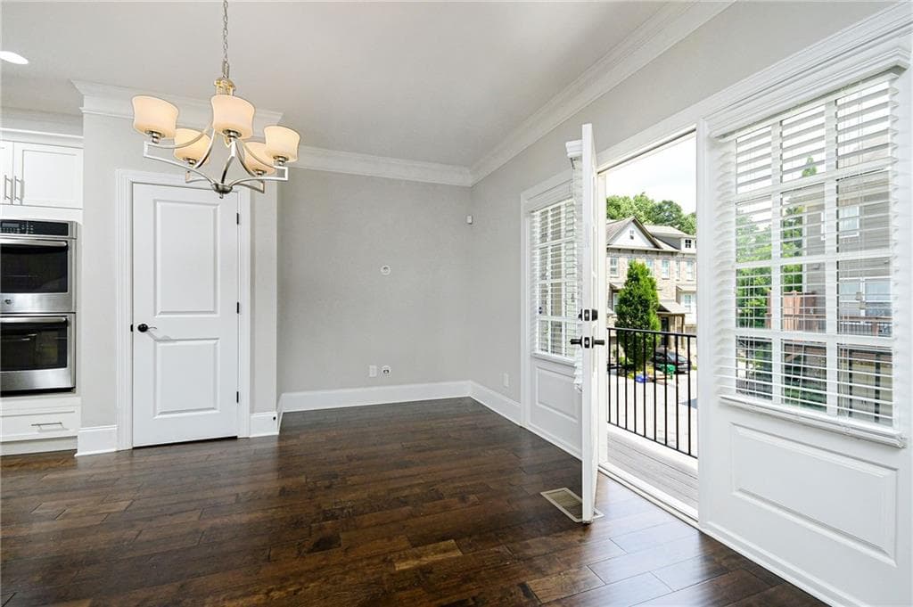 3 bedroom, 4 bathroom, 2,377 sq ft townhouse for rent at 1299 Linden Court, Atlanta, GA 30329 for $4,000 a month — photo 9