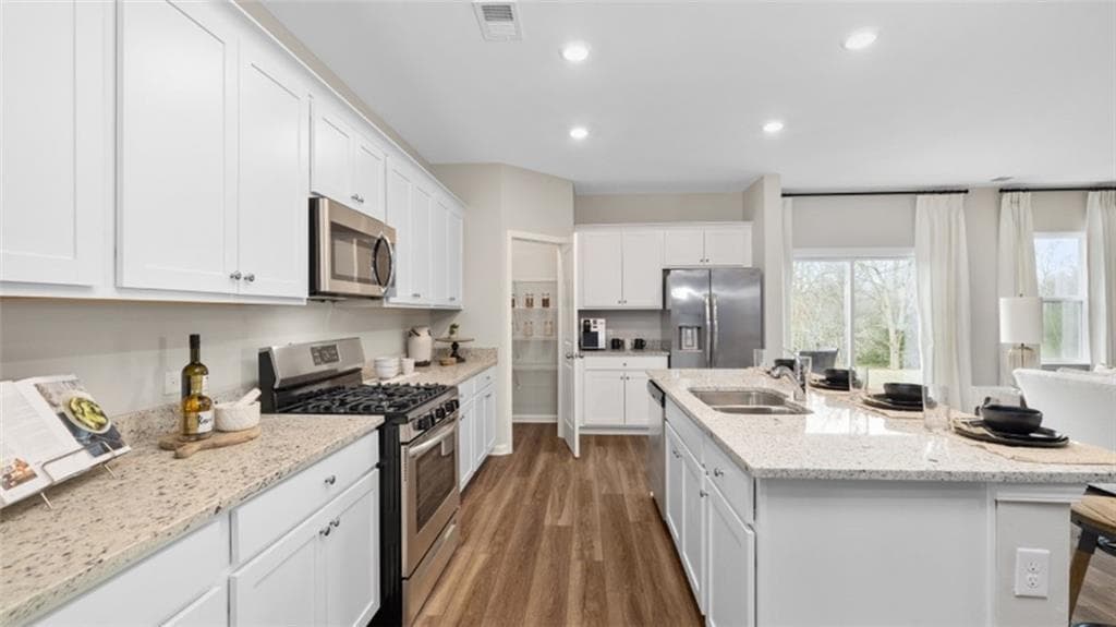 6 bedroom, 4 bathroom, 2,520 sq ft single family residence for sale at 1757A Andrew Acres Lane, Loganville, GA 30052 — photo 2