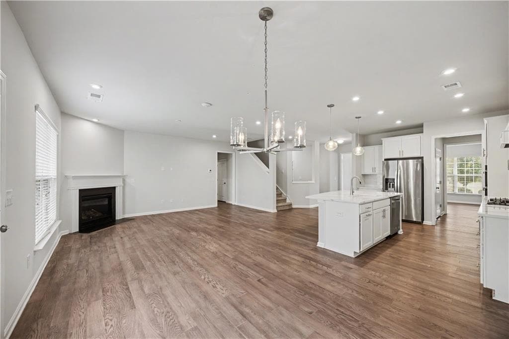 5 bedroom, 4 bathroom, 2,914 sq ft single family residence for sale at 1838 Atherton Way, Auburn, GA 30011 — photo 3