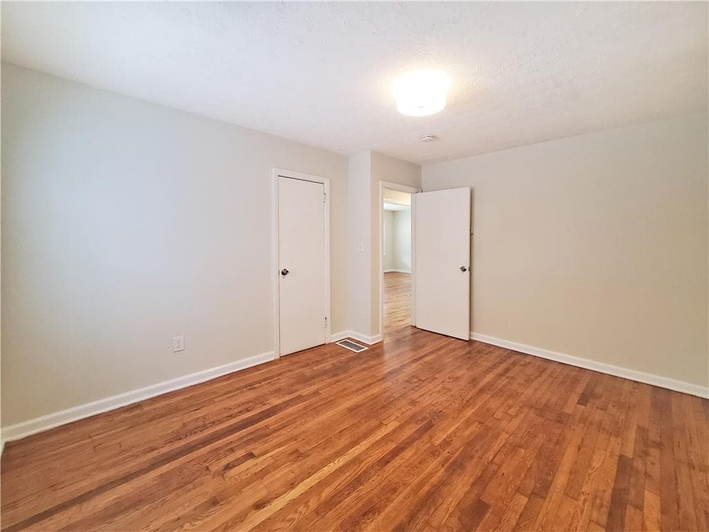 2 bedroom, 1 bathroom, 825 sq ft single family residence for rent at 3018 Grand Avenue, Atlanta, GA 30315 for $1,300 a month — photo 8