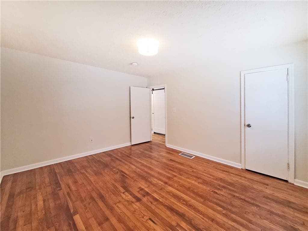 2 bedroom, 1 bathroom, 825 sq ft single family residence for rent at 3018 Grand Avenue, Atlanta, GA 30315 for $1,300 a month — photo 10