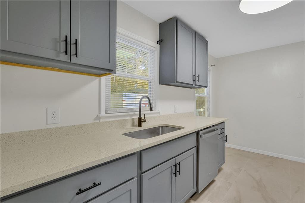 3 bedroom, 1 bathroom, 1,044 sq ft single family residence for sale at 2205 Texas Avenue, Savannah, GA 31404 — photo 9