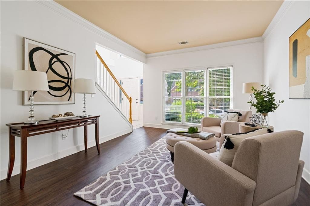 4 bedroom, 3 bathroom, 2,380 sq ft single family residence under contract at 1595 Watercove Lane, Lawrenceville, GA 30043 — photo 2