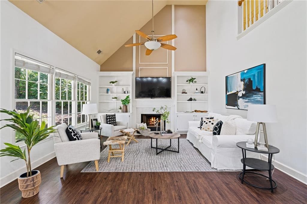4 bedroom, 3 bathroom, 2,380 sq ft single family residence under contract at 1595 Watercove Lane, Lawrenceville, GA 30043 — photo 4