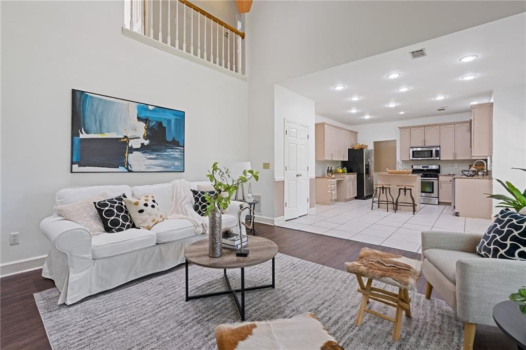4 bedroom, 3 bathroom, 2,380 sq ft single family residence under contract at 1595 Watercove Lane, Lawrenceville, GA 30043 — photo 7