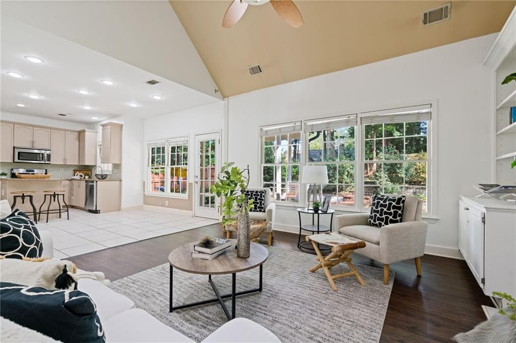 4 bedroom, 3 bathroom, 2,380 sq ft single family residence under contract at 1595 Watercove Lane, Lawrenceville, GA 30043 — photo 8