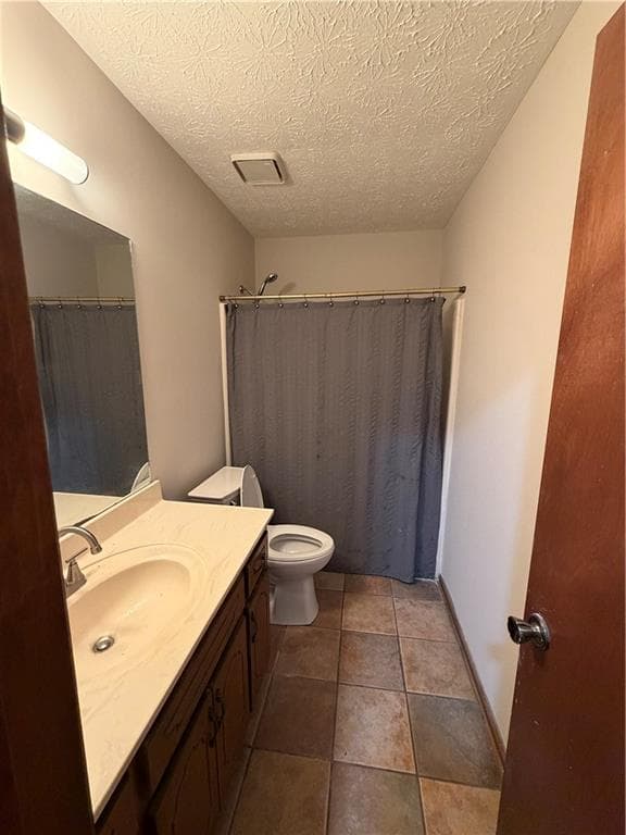 3 bedroom, 2 bathroom, 1,176 sq ft single family residence for sale at 1094 Crystal Lake Road, Atlanta, GA 30349 — photo 3