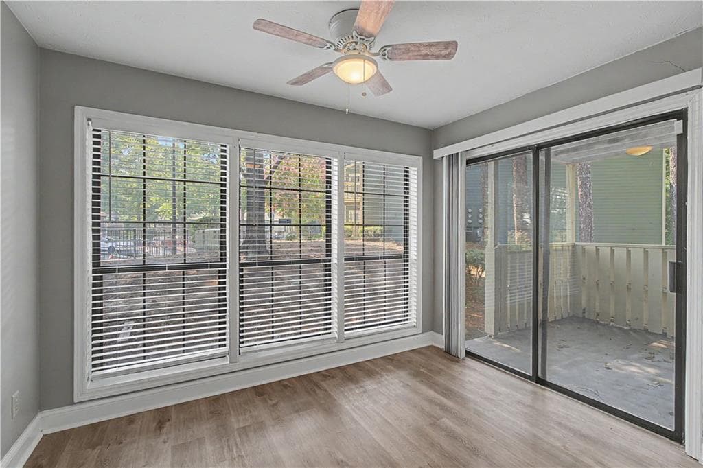 2 bedroom, 2 bathroom, 1,270 sq ft condominium for sale at 4612 Vinings Central Run 133, Atlanta, GA 30339 — photo 8