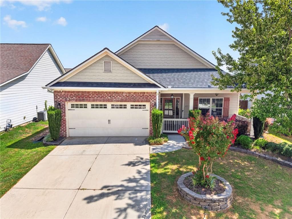 3 bedroom, 2 bathroom, 1,677 sq ft single family residence for sale at 4814 Lost Creek Drive, Gainesville, GA 30504