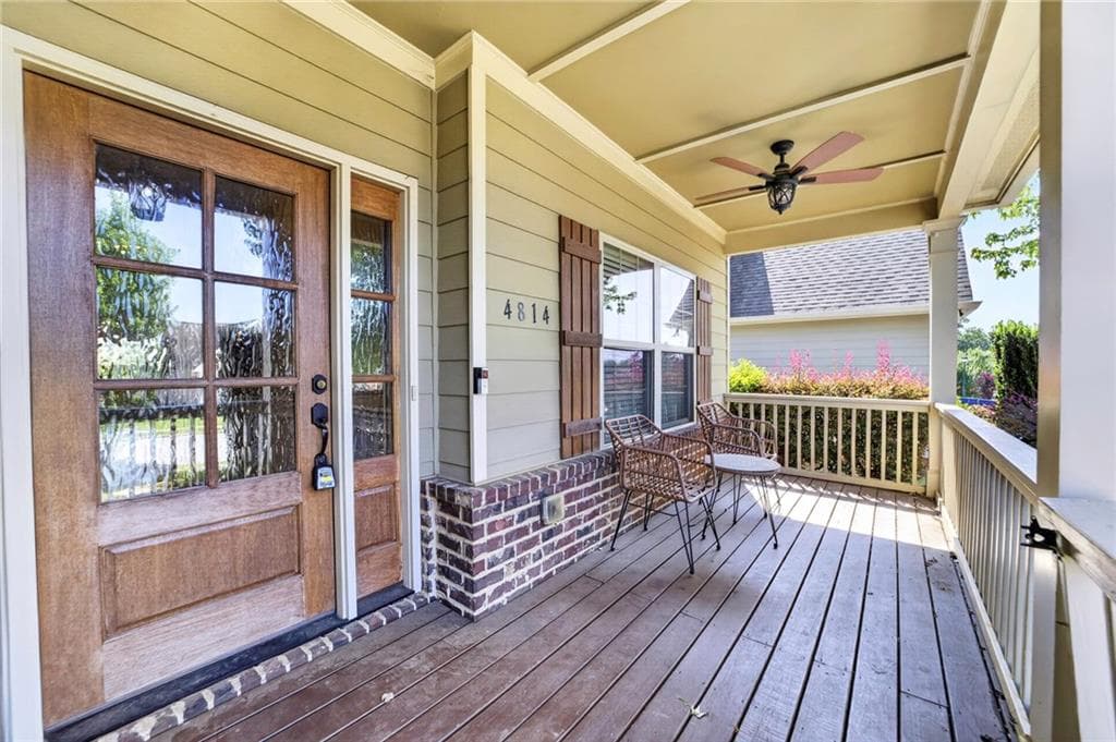 3 bedroom, 2 bathroom, 1,677 sq ft single family residence for sale at 4814 Lost Creek Drive, Gainesville, GA 30504 — photo 3