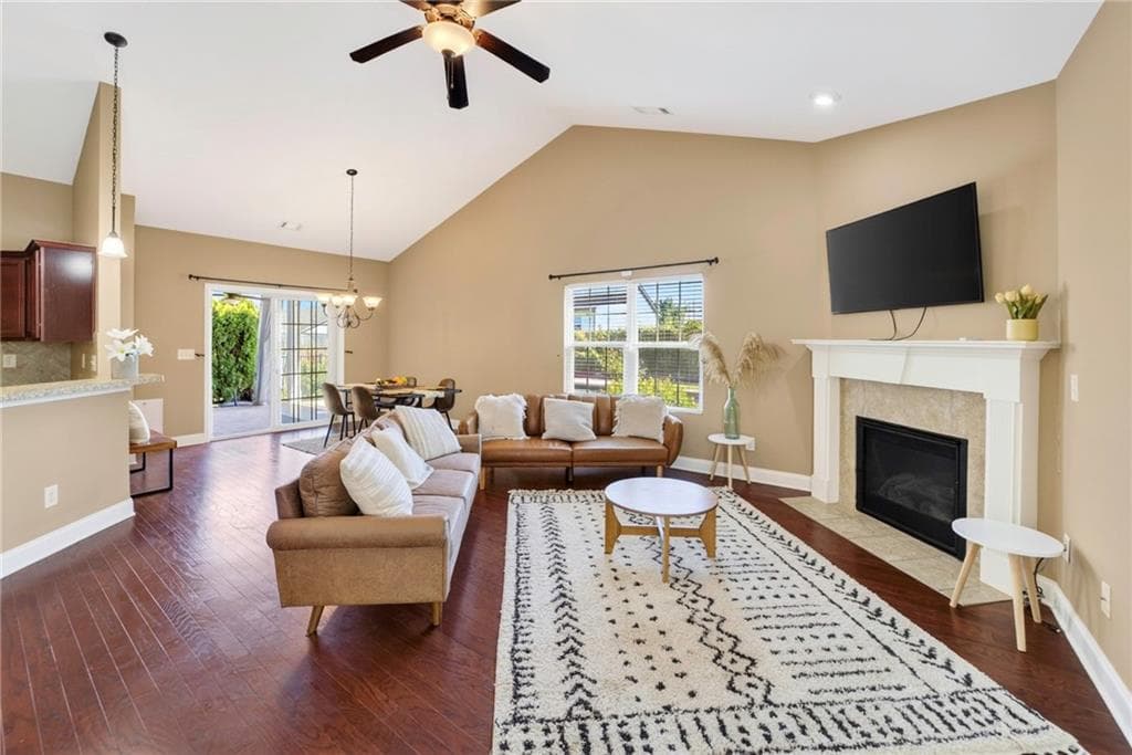 3 bedroom, 2 bathroom, 1,677 sq ft single family residence for sale at 4814 Lost Creek Drive, Gainesville, GA 30504 — photo 9