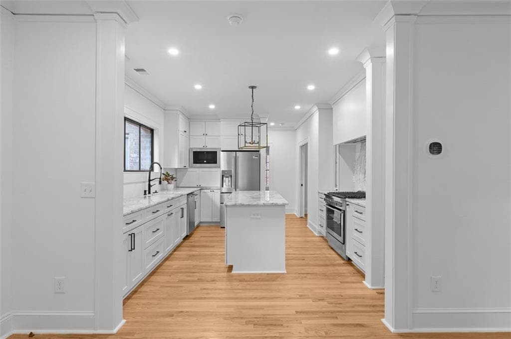 3 bedroom, 2 bathroom, 1,903 sq ft single family residence for rent at 833 Martina Drive, Atlanta, GA 30305 for $4,000 a month — photo 2