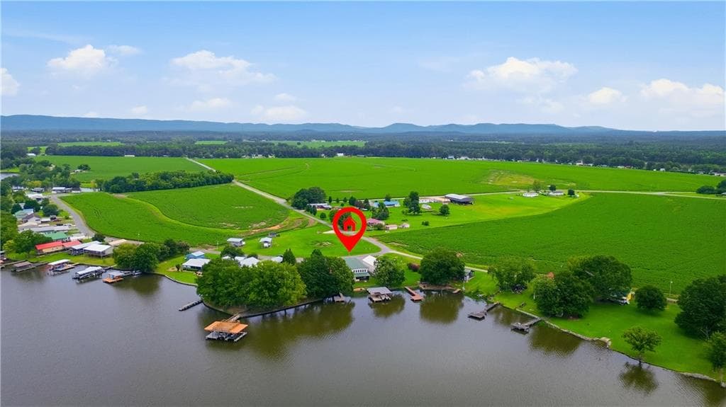 3 bedroom, 2 bathroom, 1,600 sq ft single family residence under contract at 165 County Road 783, Centre, AL 35960 — photo 5