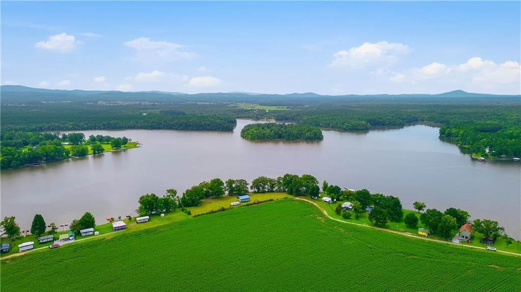 3 bedroom, 2 bathroom, 1,600 sq ft single family residence under contract at 165 County Road 783, Centre, AL 35960 — photo 7