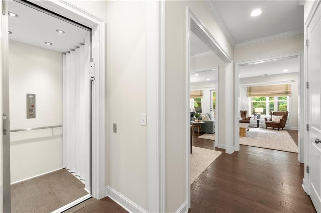 4 bedroom, 4 bathroom, 3,749 sq ft townhouse under contract at 4427 Cheston Bend, Roswell, GA 30075 — photo 4