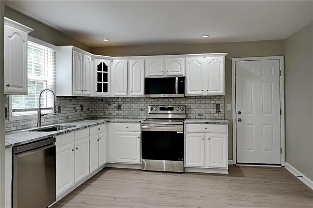 4 bedroom, 3 bathroom, 2,242 sq ft single family residence for rent at 74 Woodsfield Lane, Hiram, GA 30141 for $2,225 a month — photo 4