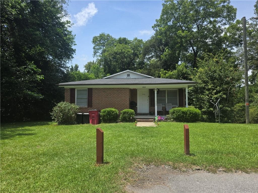 3 bedroom, 2 bathroom, 1,606 sq ft single family residence for sale at 1818 Kinder Kare Drive, Macon, GA 31217 — photo 3