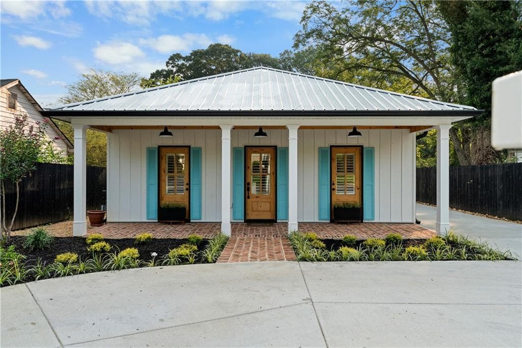 3 bedroom, 3 bathroom, 2,800 sq ft single family residence for sale at 225 N Erwin Street, Cartersville, GA 30120