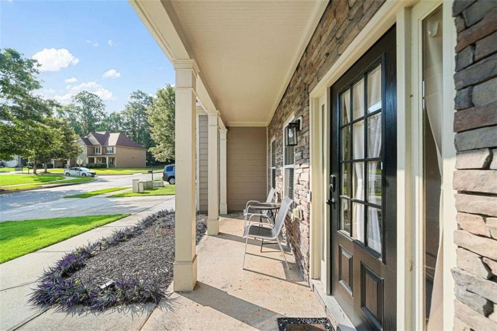 5 bedroom, 3 bathroom, 3,211 sq ft single family residence for sale at 4471 Rosegate Drive, Snellville, GA 30039 — photo 6