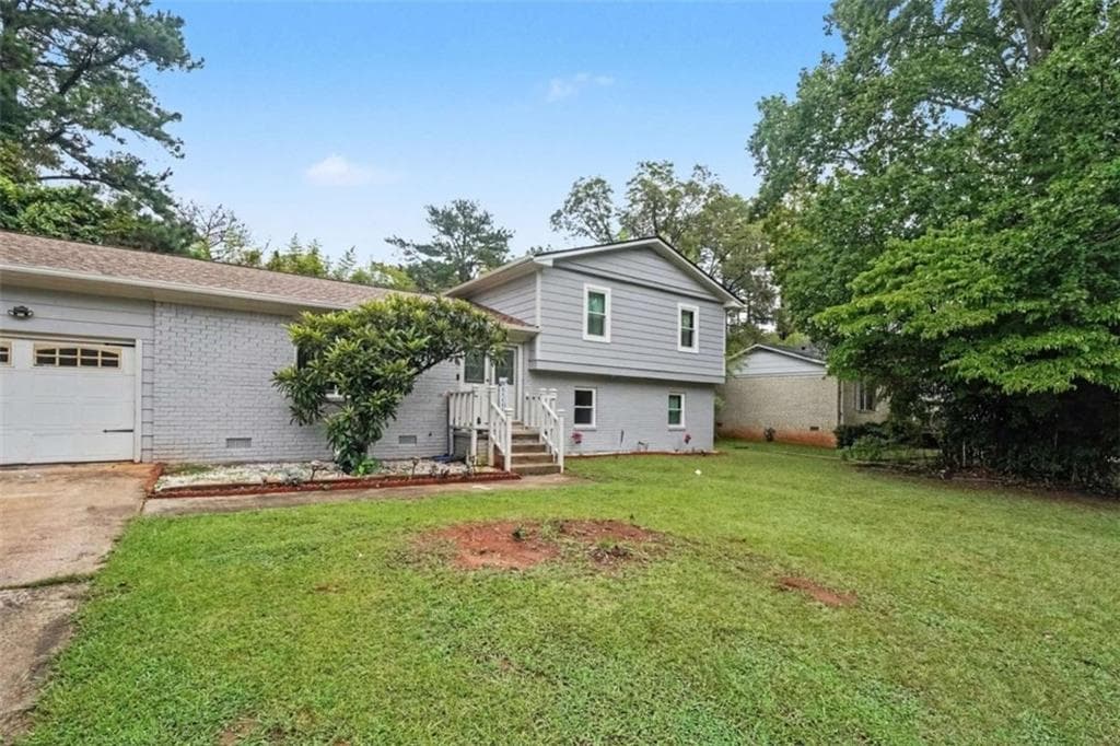 4 bedroom, 3 bathroom, 1,873 sq ft single family residence for sale at 4276 Indian Forest Road, Stone Mountain, GA 30083 — photo 3