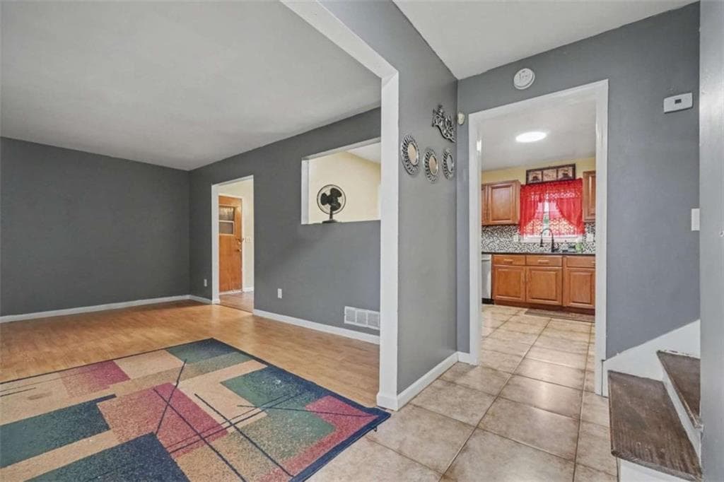 4 bedroom, 3 bathroom, 1,873 sq ft single family residence for sale at 4276 Indian Forest Road, Stone Mountain, GA 30083 — photo 6