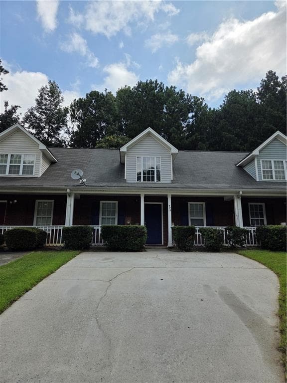 3 bedroom, 2 bathroom, 1,188 sq ft townhouse for rent at 975 Windwood Court, Atlanta, GA 30349 for $1,595 a month
