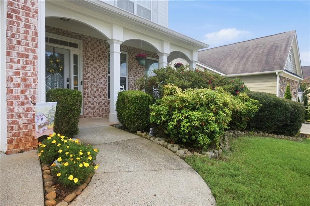 4 bedroom, 3 bathroom, 3,205 sq ft single family residence for sale at 171 Mill Creek Drive, Canton, GA 30115 — photo 2