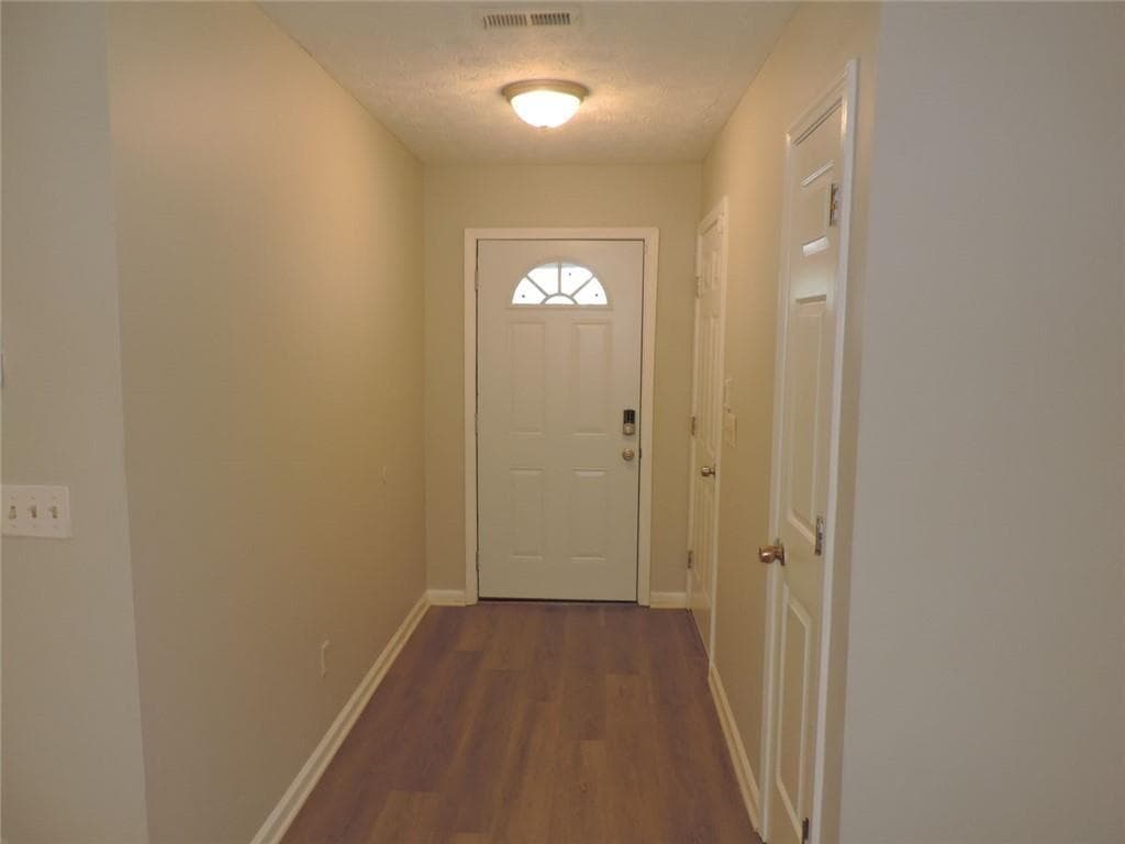 3 bedroom, 2 bathroom, 1,254 sq ft single family residence for sale at 1504 Melody Ridge Court, Conyers, GA 30012 — photo 4