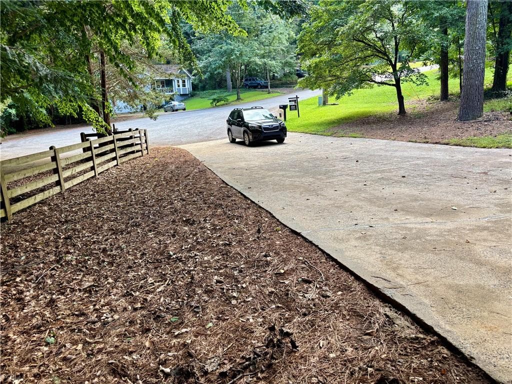 3 bedroom, 2 bathroom, 2,137 sq ft single family residence for sale at 104 Southfork Drive, Woodstock, GA 30189 — photo 5