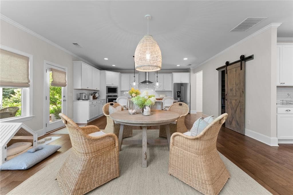 5 bedroom, 4 bathroom, 3,847 sq ft single family residence under contract at 6820 Canyon Cove, Cumming, GA 30028 — photo 10