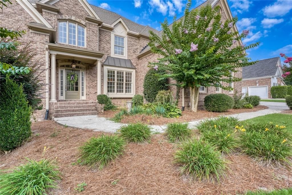6 bedroom, 6 bathroom, 6,920 sq ft single family residence under contract at 2180 Enclave Mill Drive, Dacula, GA 30019 — photo 3