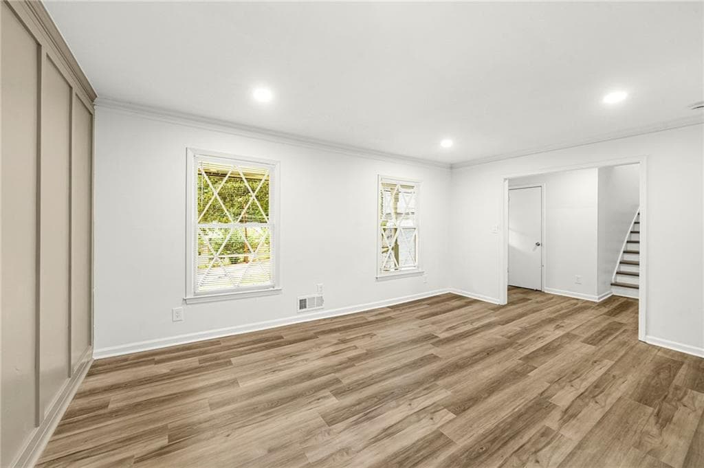 4 bedroom, 3 bathroom, 2,635 sq ft single family residence for sale at 4447 Lake Breeze Drive, Stone Mountain, GA 30083 — photo 6