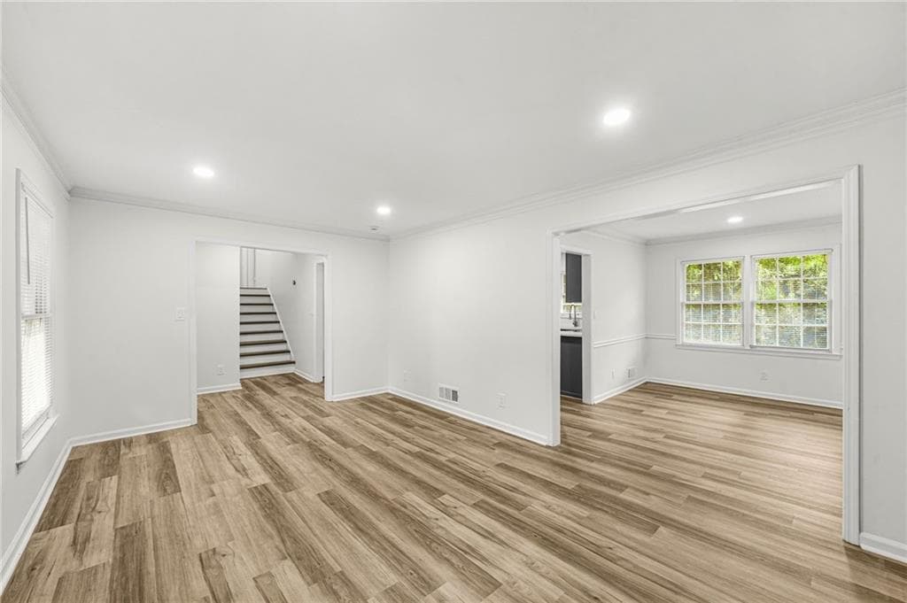 4 bedroom, 3 bathroom, 2,635 sq ft single family residence for sale at 4447 Lake Breeze Drive, Stone Mountain, GA 30083 — photo 7