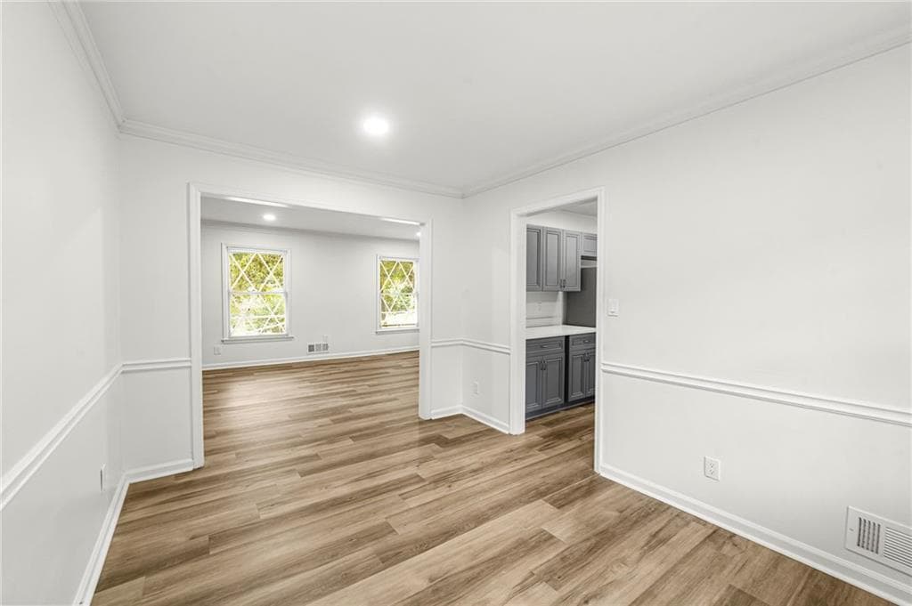 4 bedroom, 3 bathroom, 2,635 sq ft single family residence for sale at 4447 Lake Breeze Drive, Stone Mountain, GA 30083 — photo 10