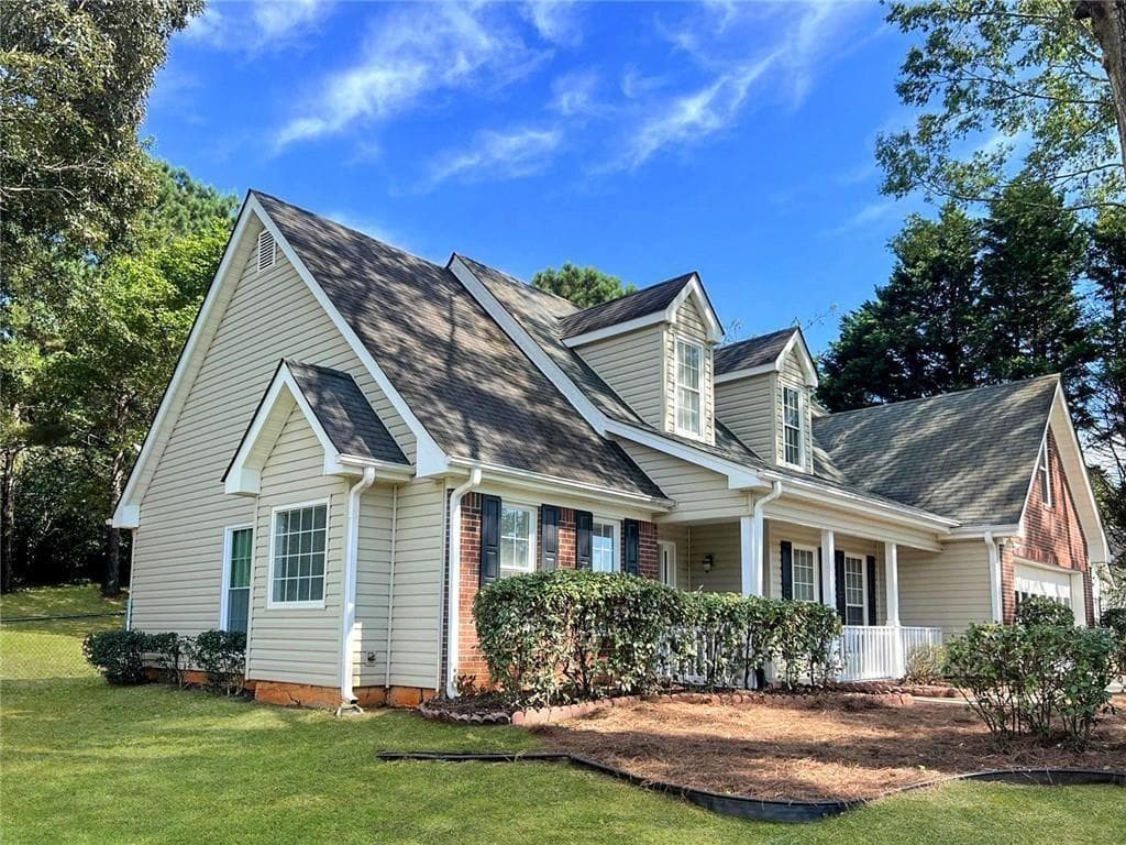 4 bedroom, 3 bathroom, 1,920 sq ft single family residence under contract at 4530 Wentworth Place, Conyers, GA 30094 — photo 2