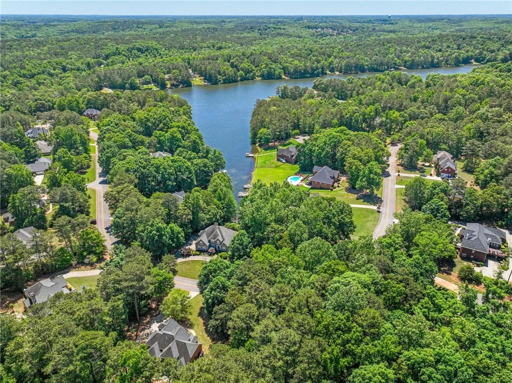 6 bedroom, 3 bathroom, 3,471 sq ft single family residence for sale at 795 Huiet Drive, Mcdonough, GA 30252 — photo 7