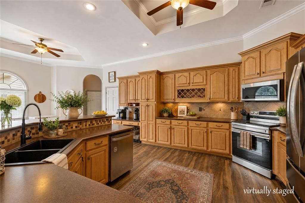 4 bedroom, 3 bathroom, 2,797 sq ft single family residence for sale at 166 Freedom Lane, Commerce, GA 30530 — photo 6