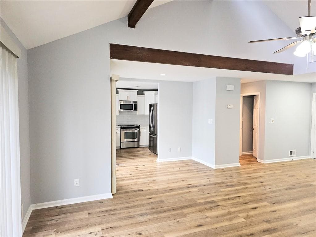 2 bedroom, 2 bathroom, 1,880 sq ft condominium for sale at 5025 Highland Club Drive, Marietta, GA 30068 — photo 7