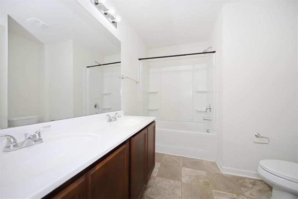 3 bedroom, 3 bathroom, 1,632 sq ft townhouse for sale at 2543 Piering Drive, Lithonia, GA 30038 — photo 9